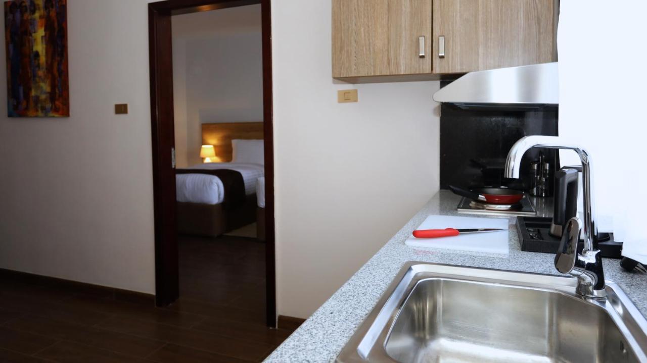 Black Horse Hotel Apartment Аддис-Абеба Экстерьер фото