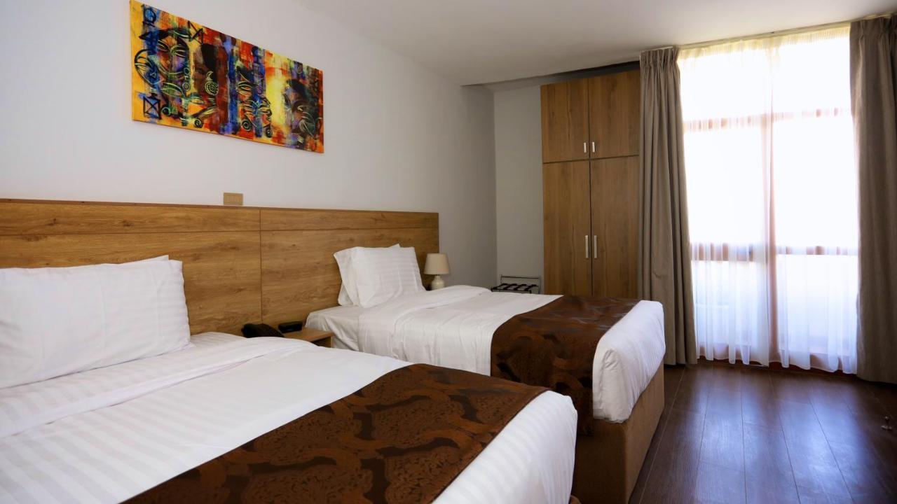 Black Horse Hotel Apartment Аддис-Абеба Экстерьер фото