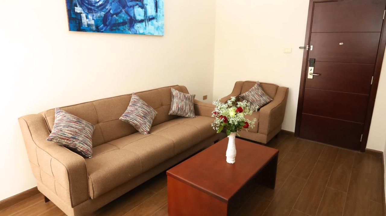 Black Horse Hotel Apartment Аддис-Абеба Экстерьер фото