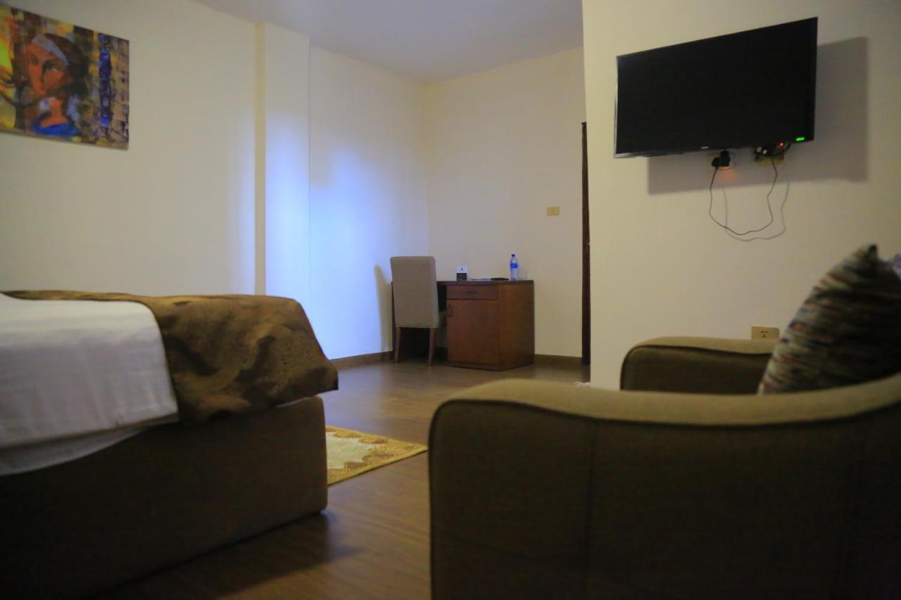 Black Horse Hotel Apartment Аддис-Абеба Экстерьер фото